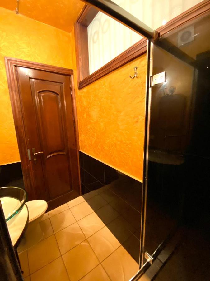 Апартаменти На Вул. Лесі Українки 19/4 リヴィウ エクステリア 写真